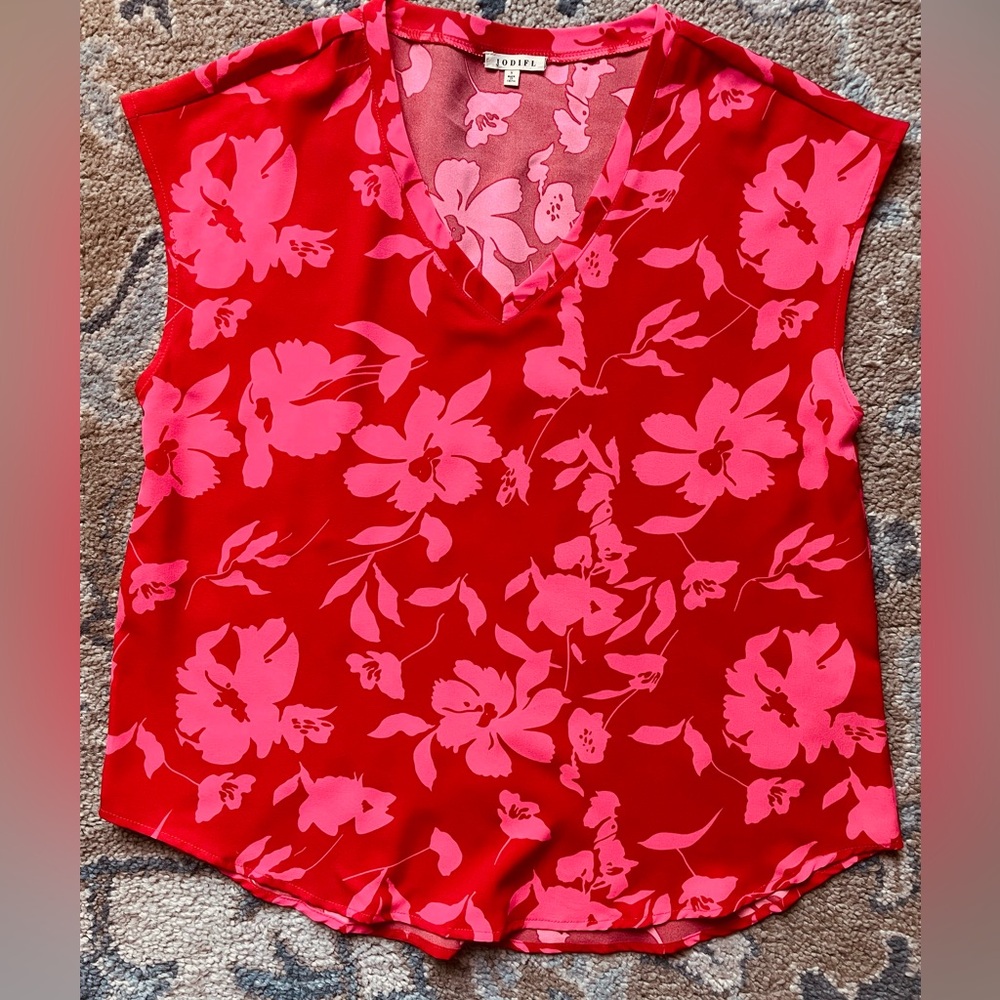 Jodifl Floral V-Neck Sleeveless Top - Red and Pink NWOT